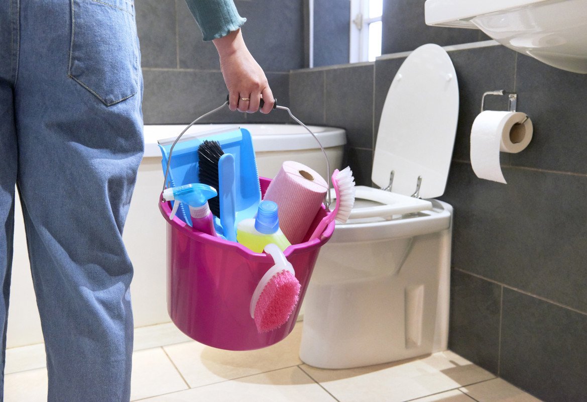 bathroom deep cleaning services